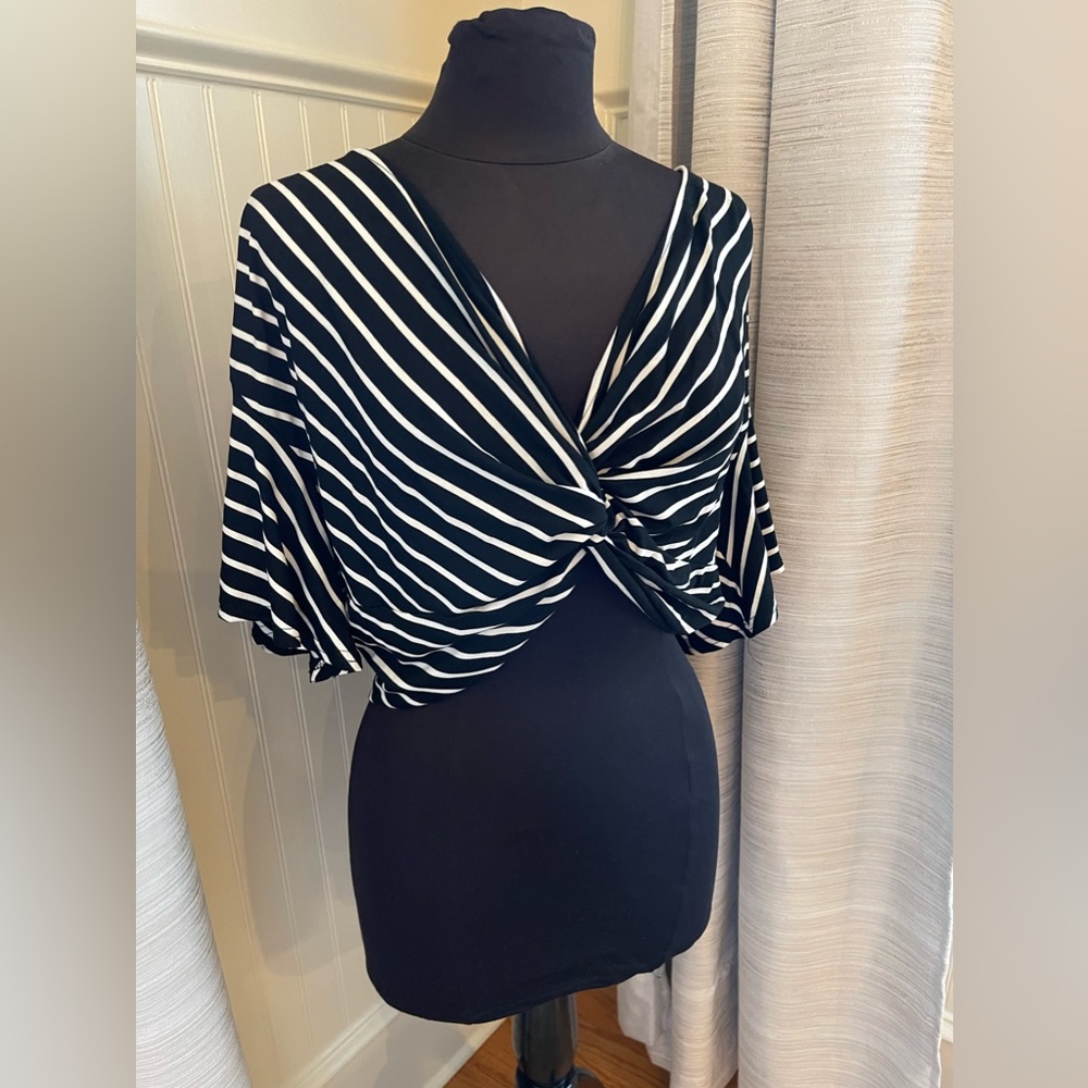 Cropped striped blouse